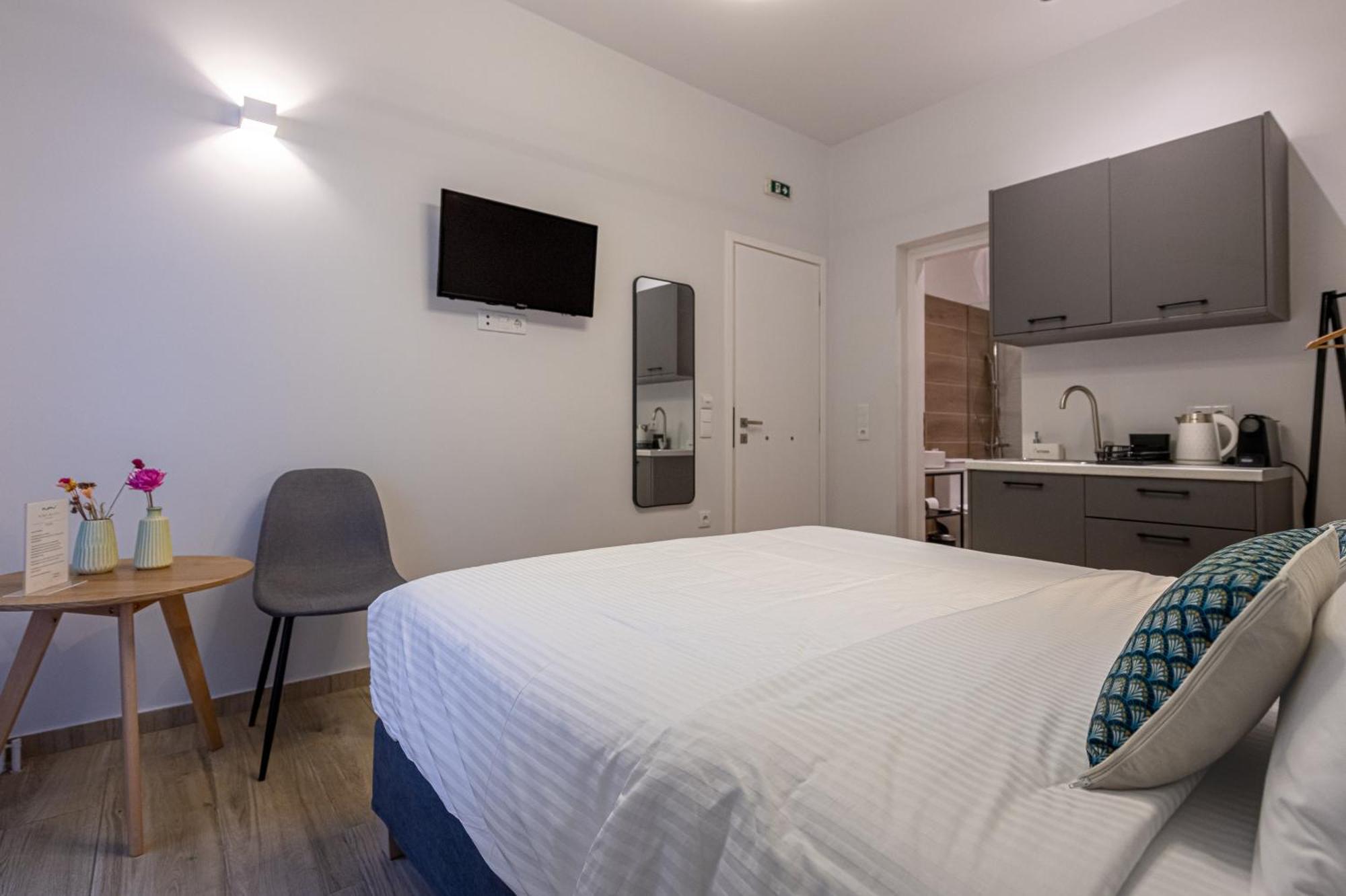 Phaedrus Living: The Nine Muses Erato Apartment Athena Bagian luar foto
